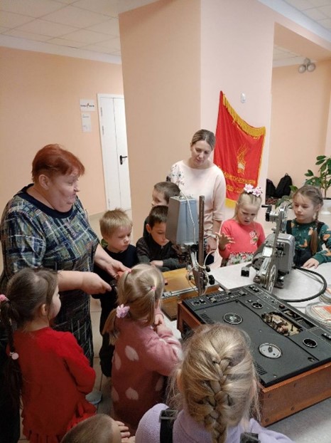 Гости из детского сада.